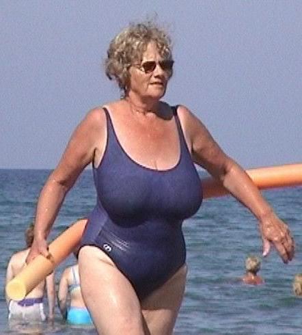 25P Webtastic-Special: Granny Time Vol.1240