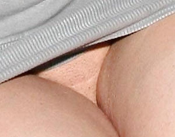 15P Britney Spears  shaved Pussy Upskirt