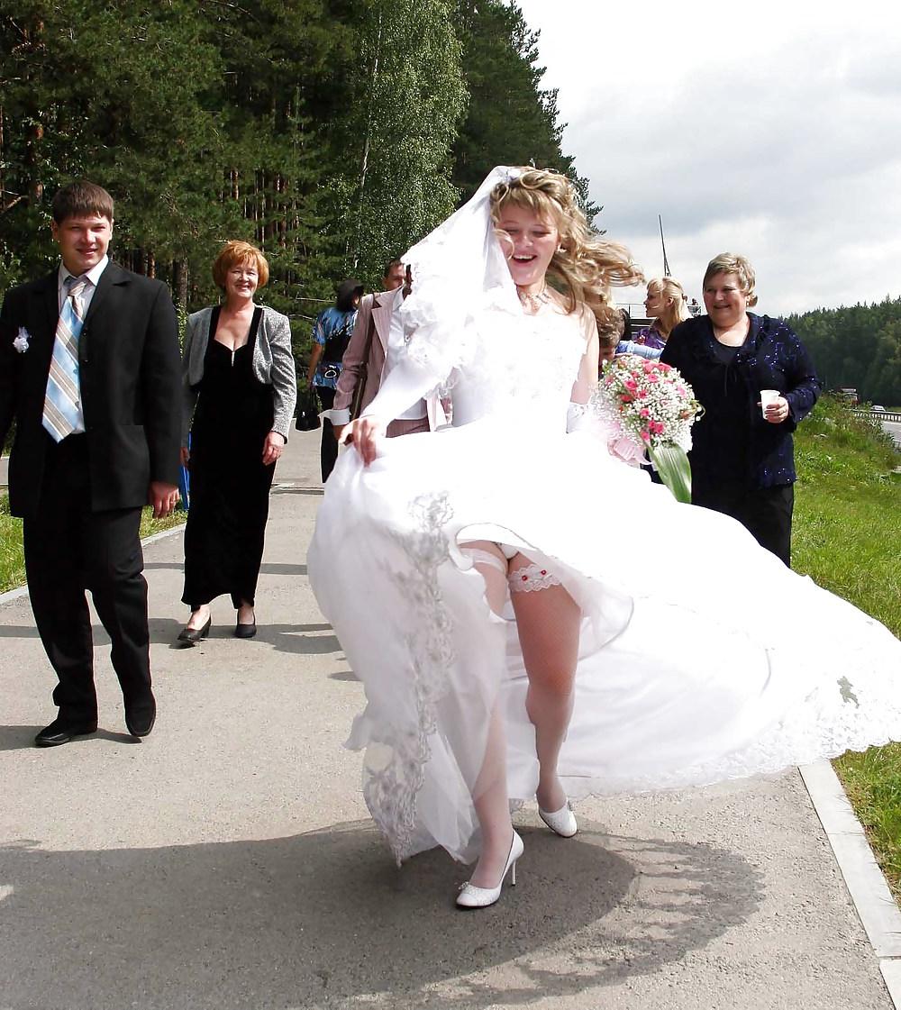 25P Brides Upskirt