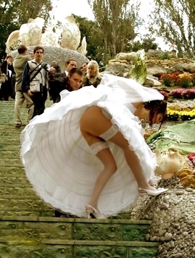 25P Brides Upskirt