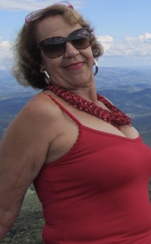 20P Granny Dressed 15