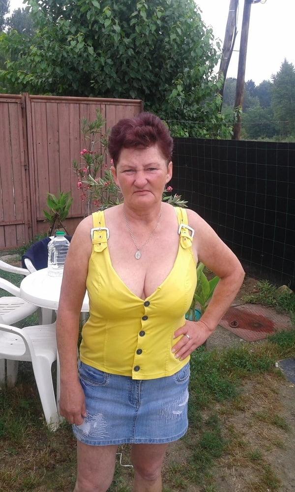20P Granny Dressed 15