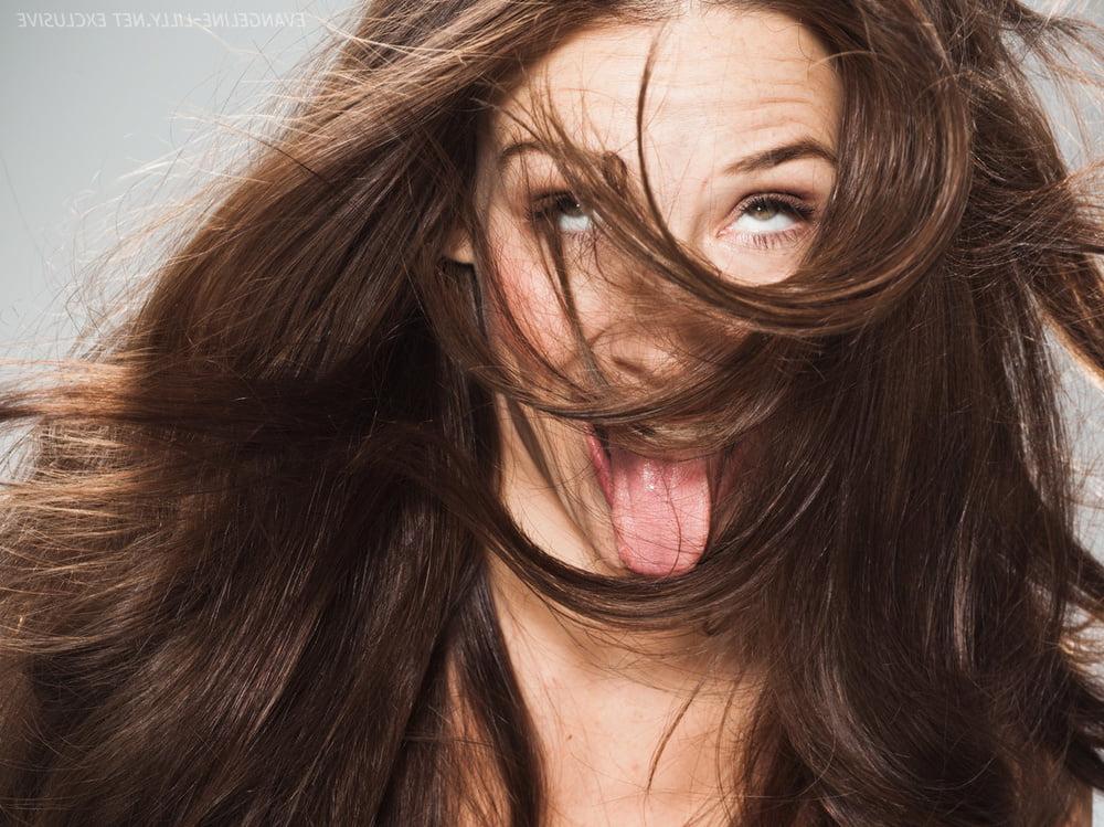 25P Evangeline Lilly Close up L'Oreal outtakes 5