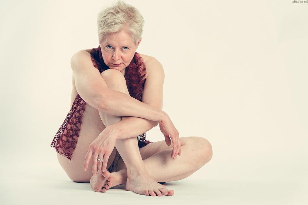 25P Just catch a horny Granny (578)