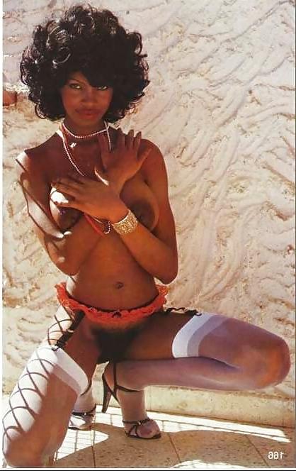 25P Retro Ebony Porn Queen Camella Donner