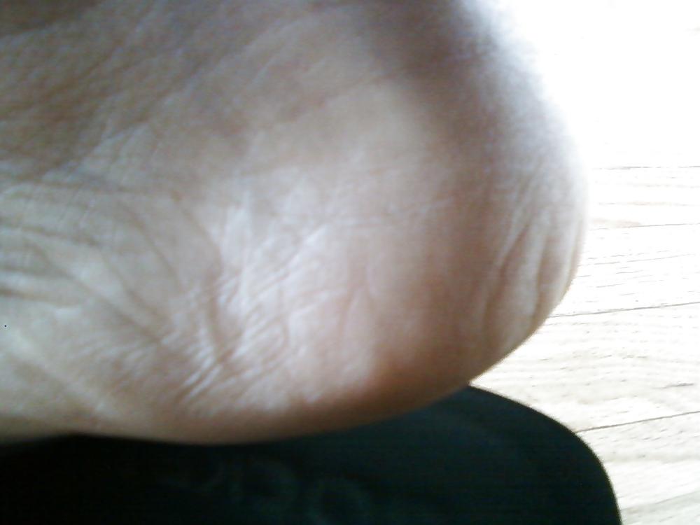 25P Venezuelan sexy feet