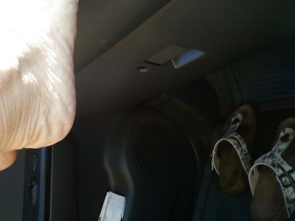 25P Venezuelan sexy feet