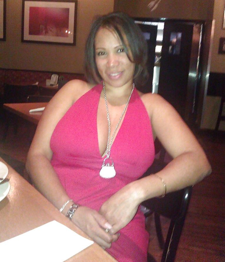 6P Big Tit Ebony Milf