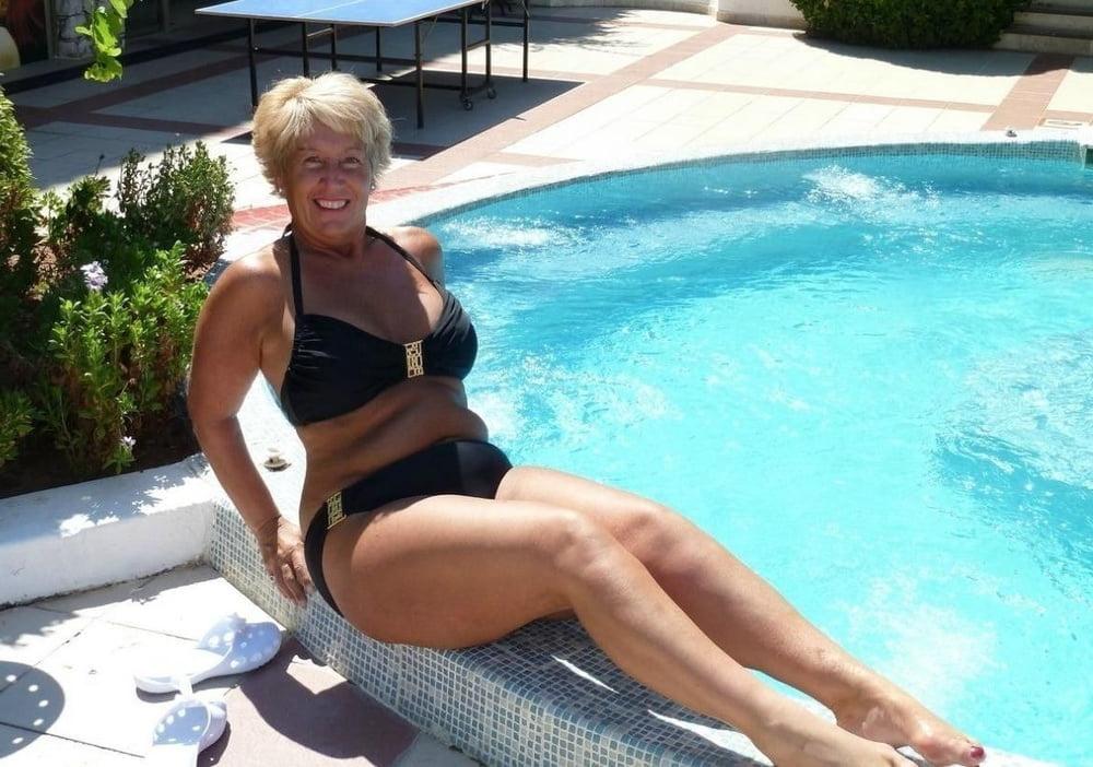 25P hot Granny and Mature 69