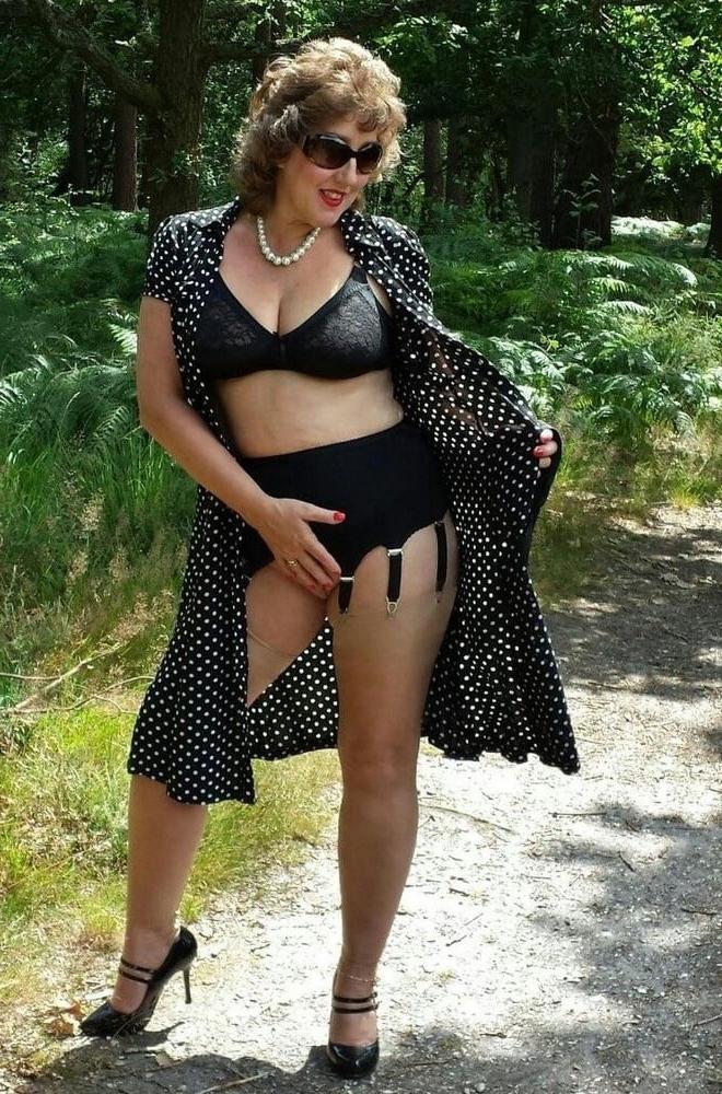 25P Webtastic Special: Granny Time Vol.1228