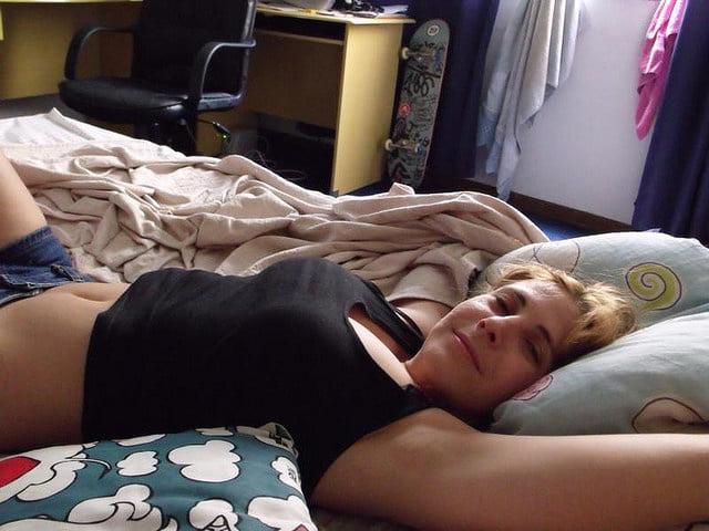 25P non nude