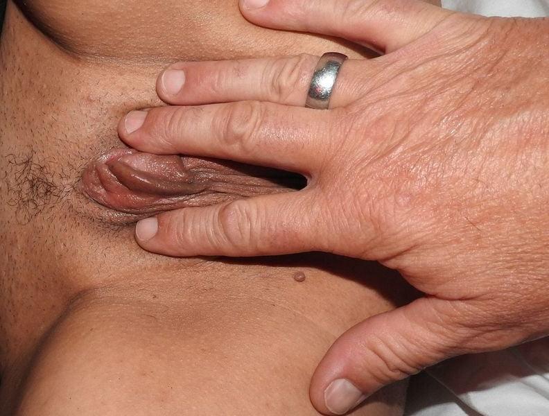 25P Greymiss 22 Clit Pumping