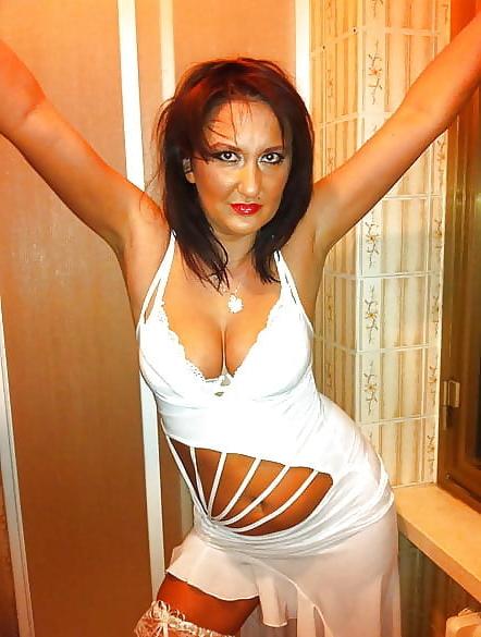 25P Just catch a horny Granny (573)