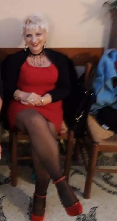 15P Mature and granny in black stockings 2