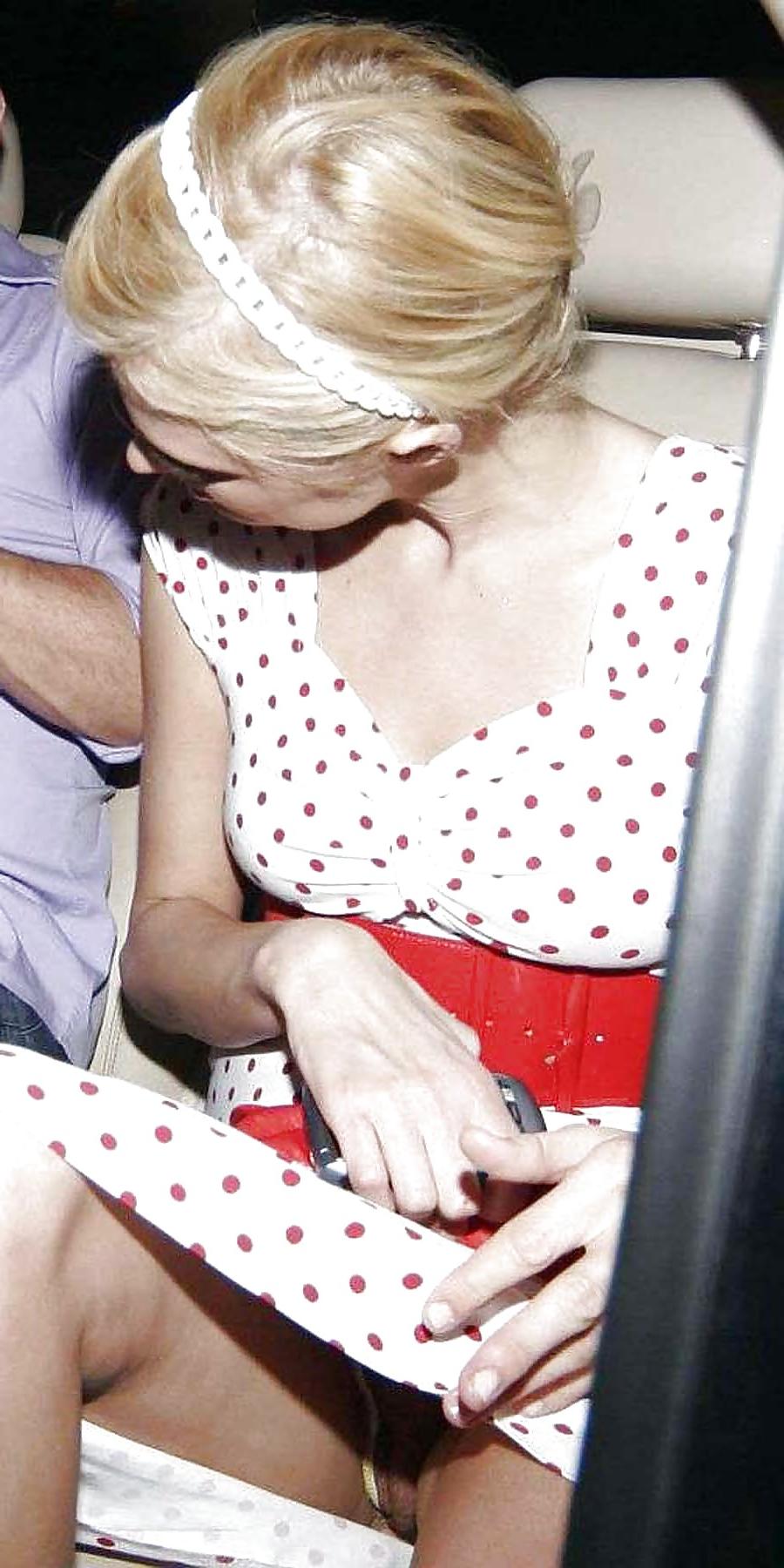 8P Paris Hilton upskirt