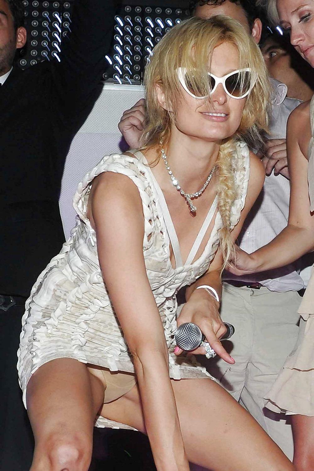 8P Paris Hilton upskirt