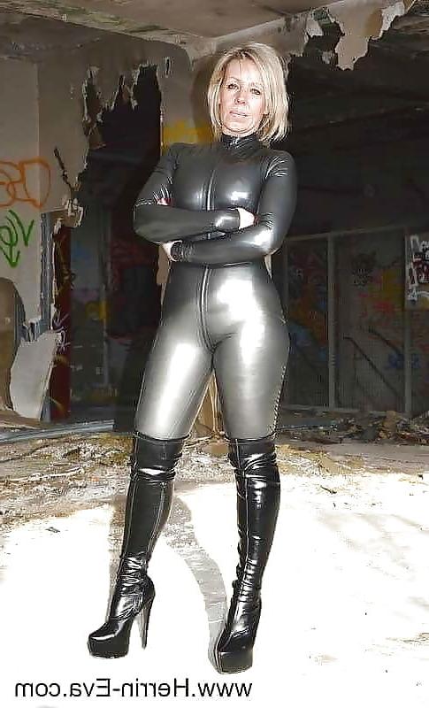 25P Latex rubber bbw granny milf.  Eastern fun