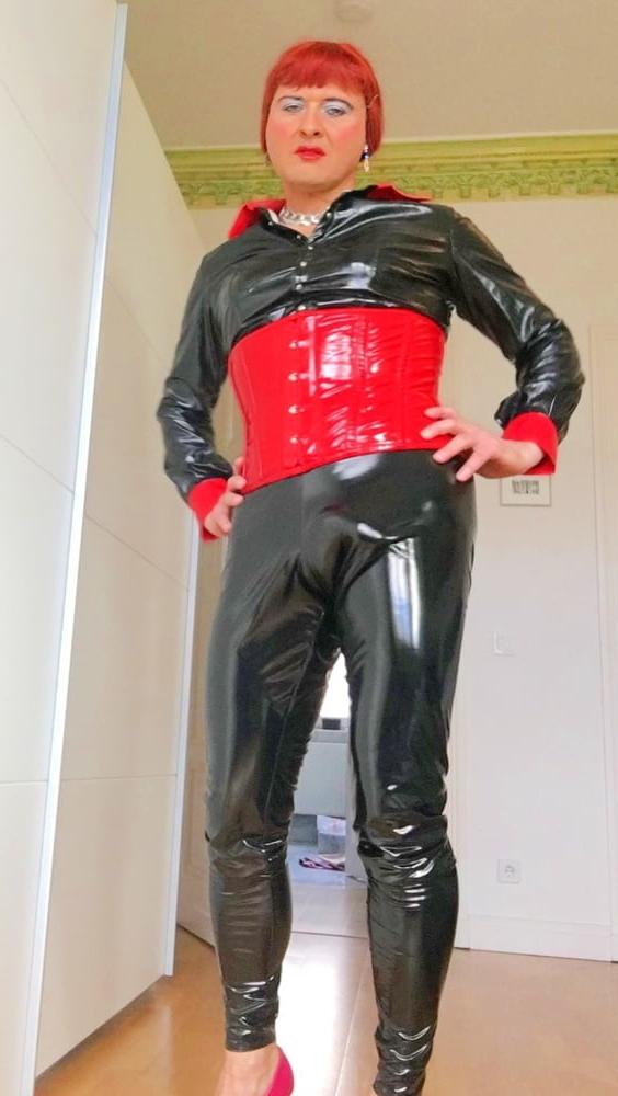 25P Latex rubber bbw granny milf.  Eastern fun