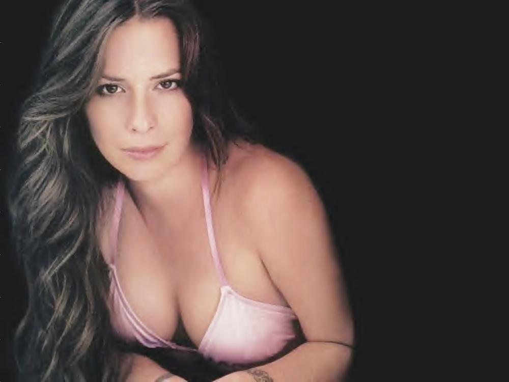 16P Holly Marie Combs