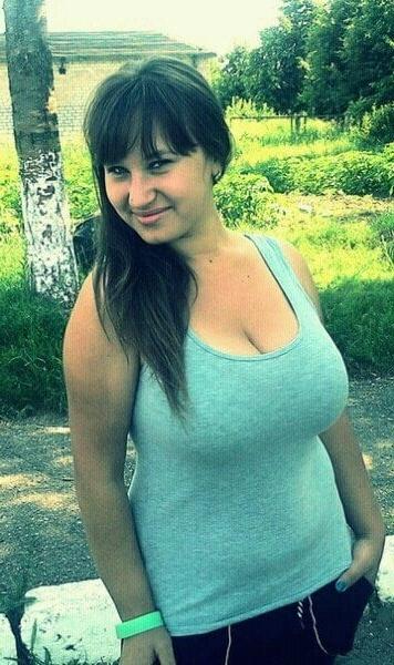 13P Busty Russian Woman 3655