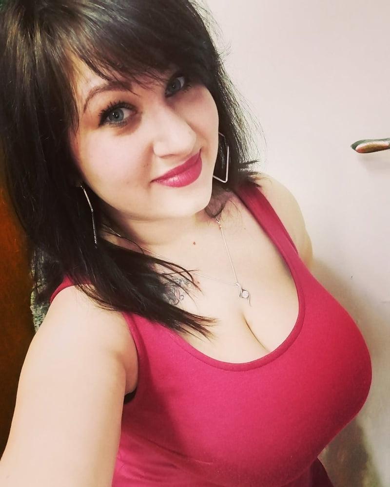 13P Busty Russian Woman 3655