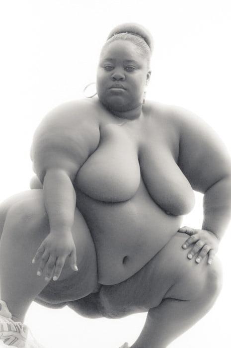 16P Bbw mix 984. (Black and white pics)