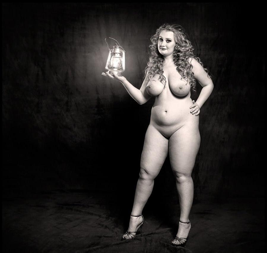 16P Bbw mix 984. (Black and white pics)