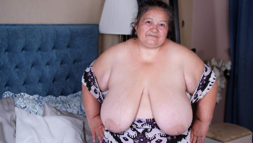 16P Bbw mix 909 (Big saggy tits)