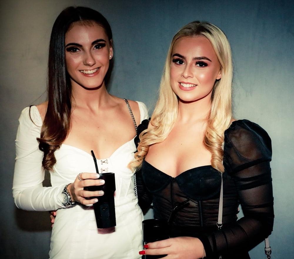 20P Girls partying in club - Paris #90