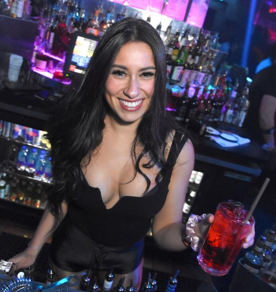 20P Girls partying in club - Paris #90