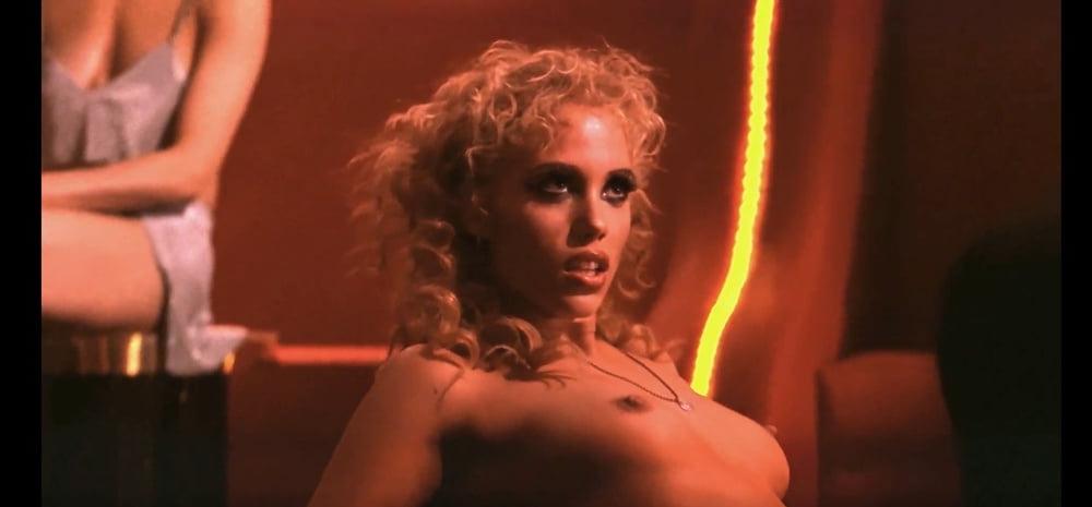 25P Elizabeth berkley nude 3