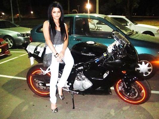 12P Slutty uk pakistani babe at club 