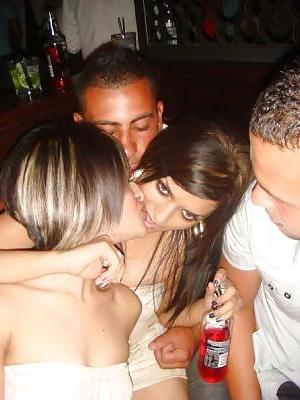 12P Slutty uk pakistani babe at club 