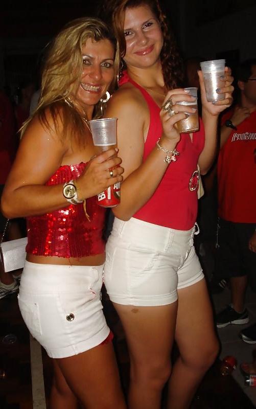 25P LUCIA E SUAS AMIGAS BOAS DE FUDER