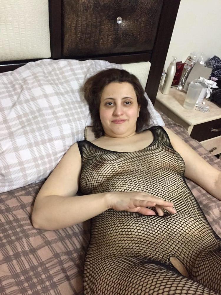 25P Paki Bhabi Nude Pics