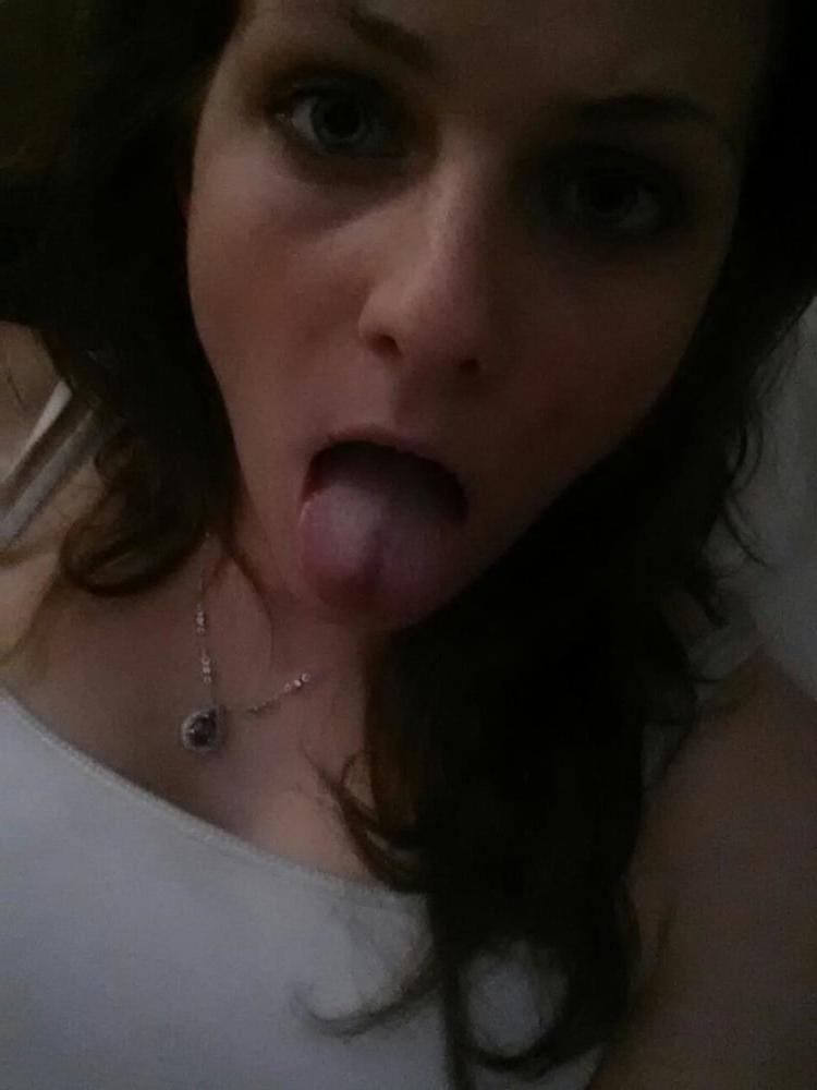 7P Nude slut 2