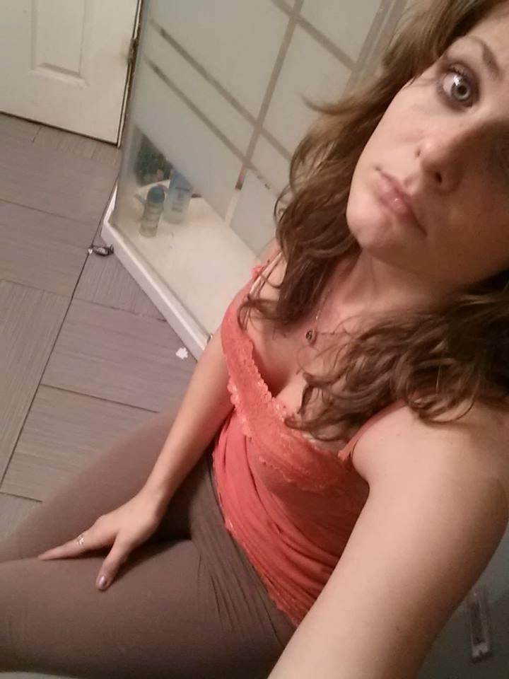 7P Nude slut 2