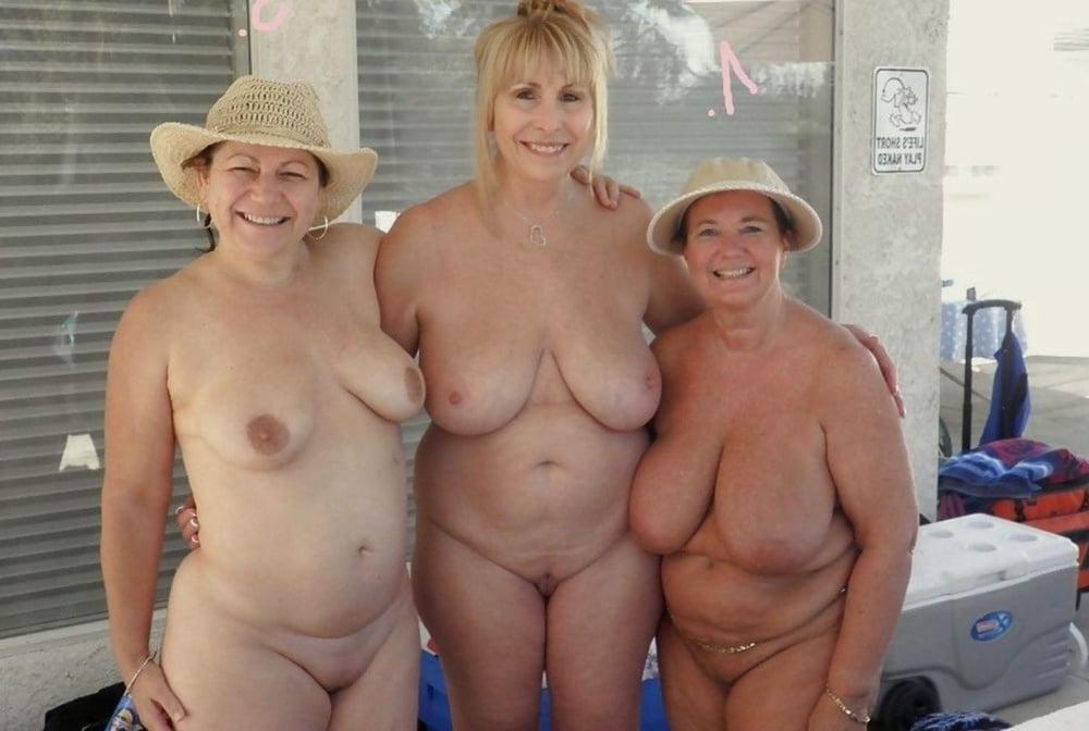 24P Maybe Your Wife Is In This Gallery Too 55