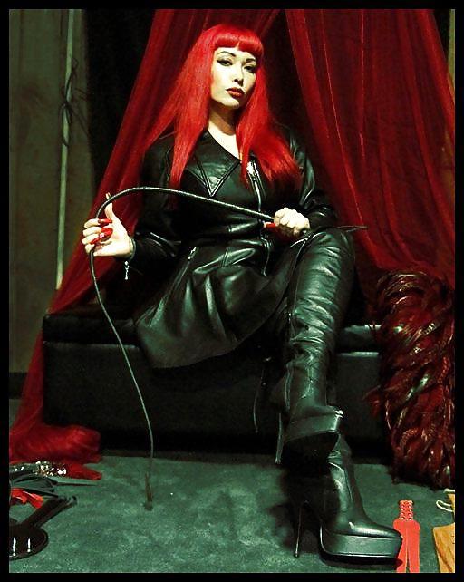 25P Beautiful  femdom ladies 