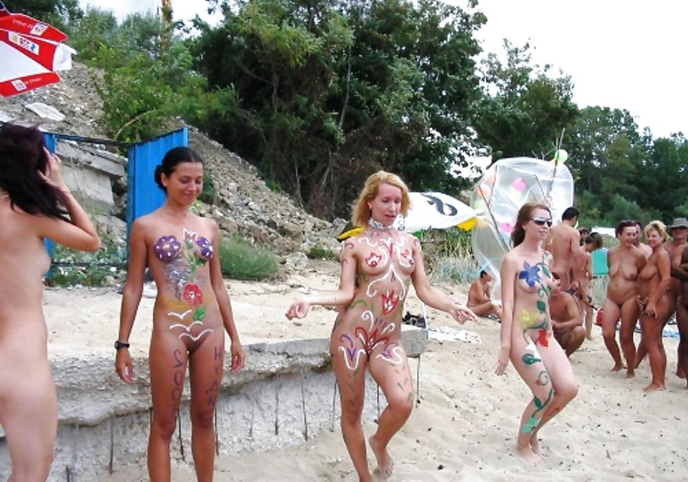 25P Nudist Party & Events with Hot Girls