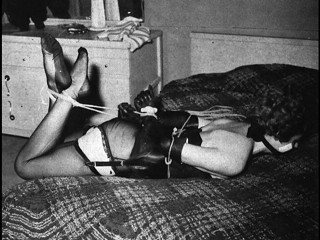 25P BDSM Vintage