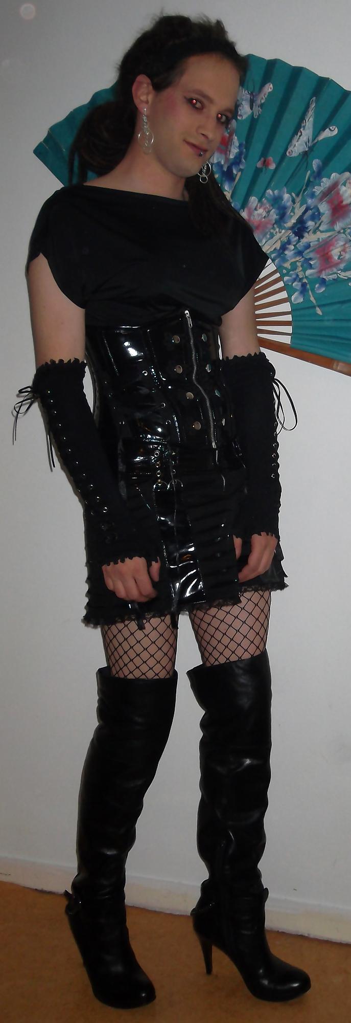 25P BDSM