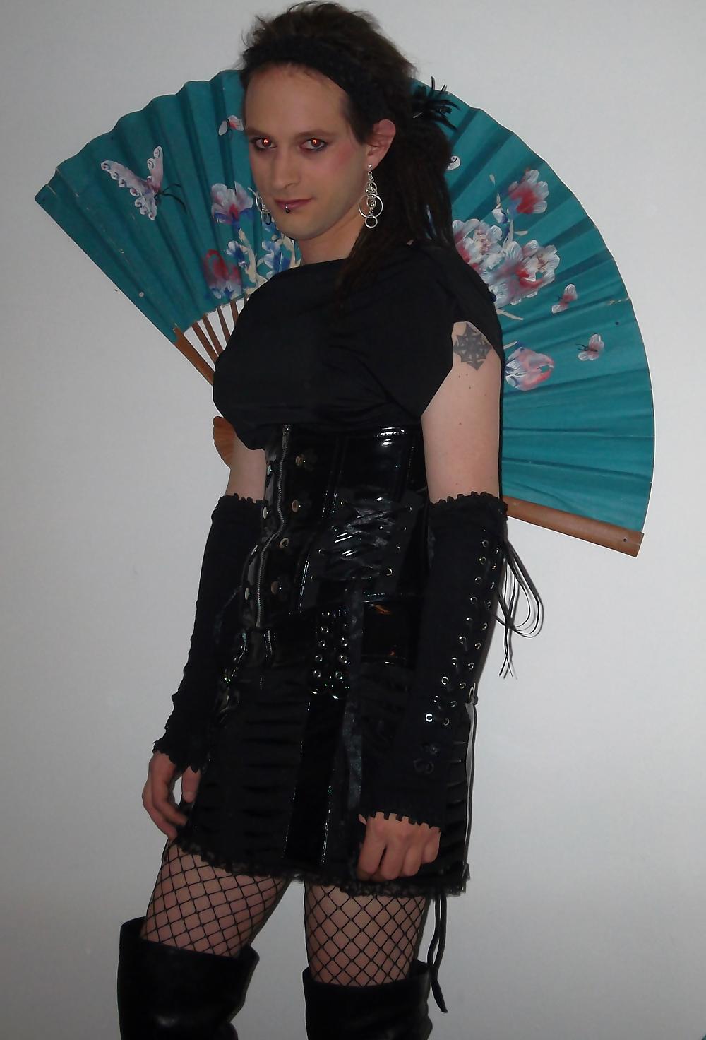 25P BDSM