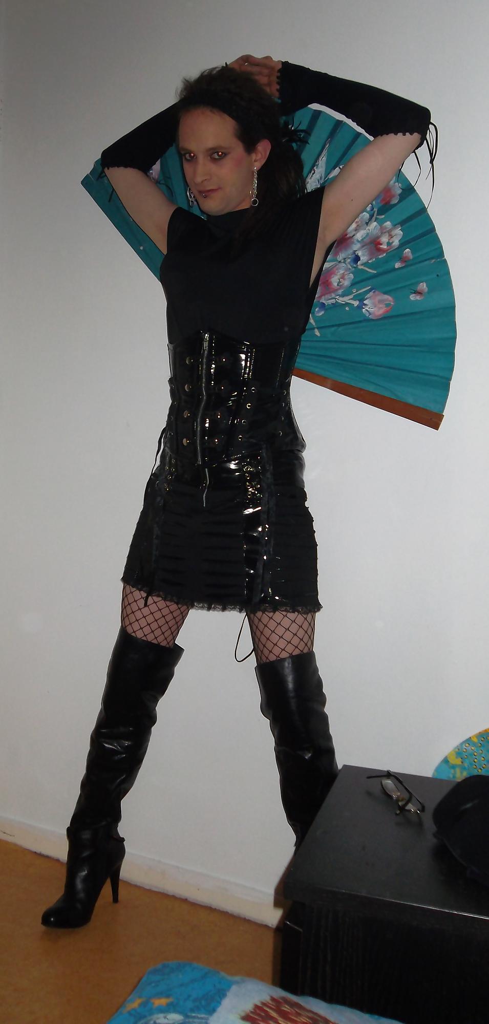 25P BDSM