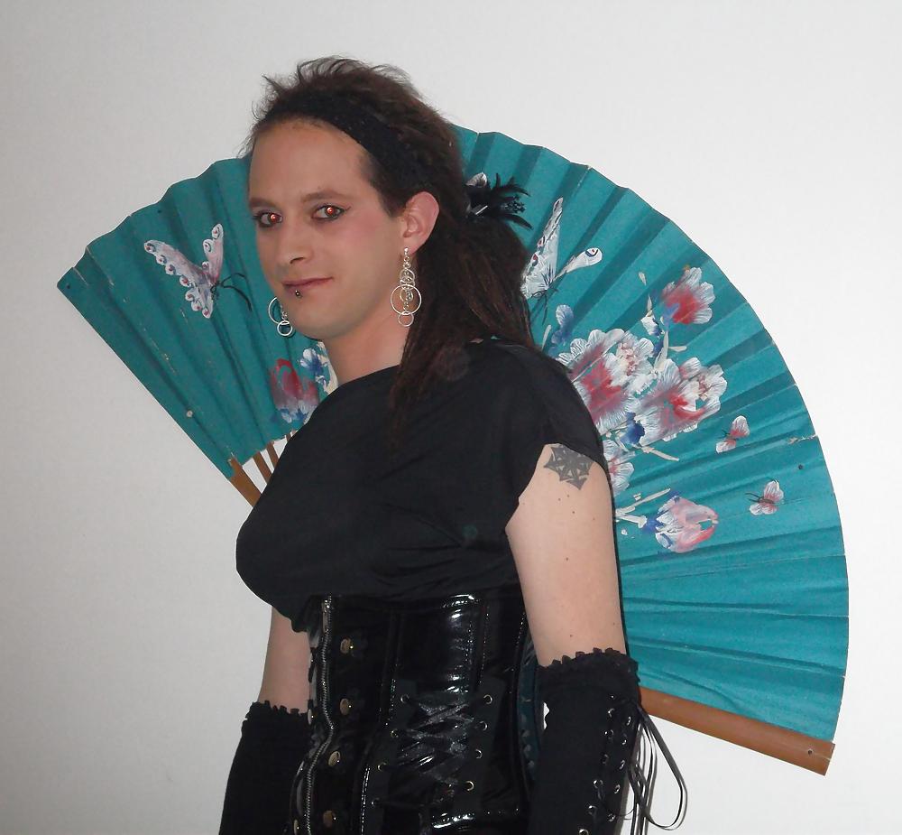 25P BDSM