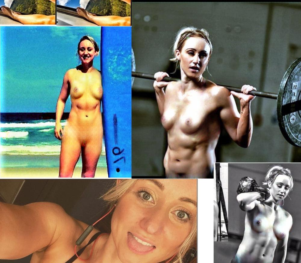 22P Wanking over Bethan Marie Williams' Ripped Abs &amp; Toned Body