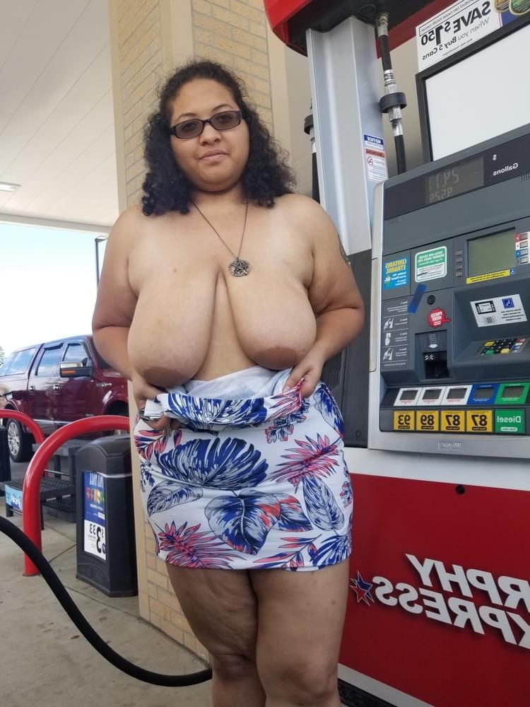 25P Older and hot 002 (Saggy tits)