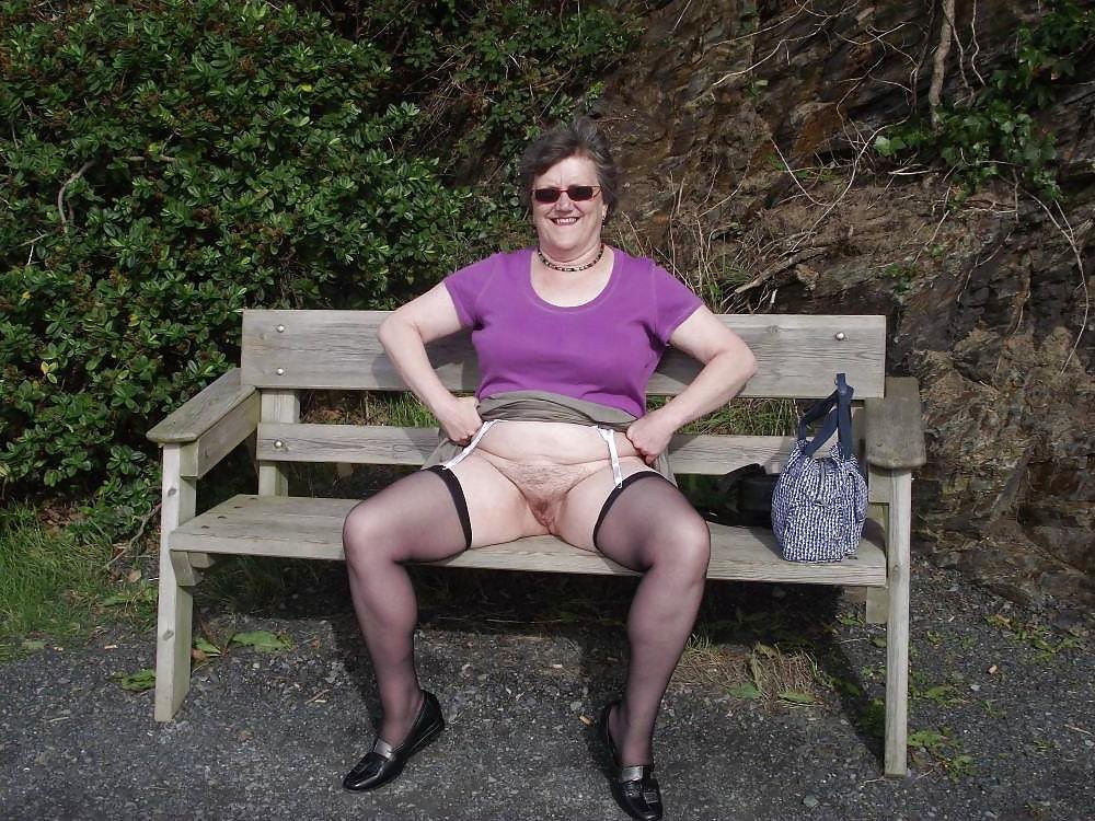 25P Hairy Moms And Grandmas 37