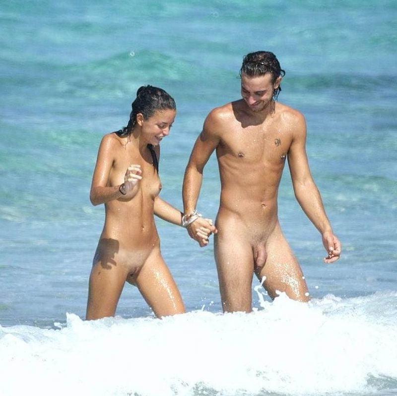 25P nude couples