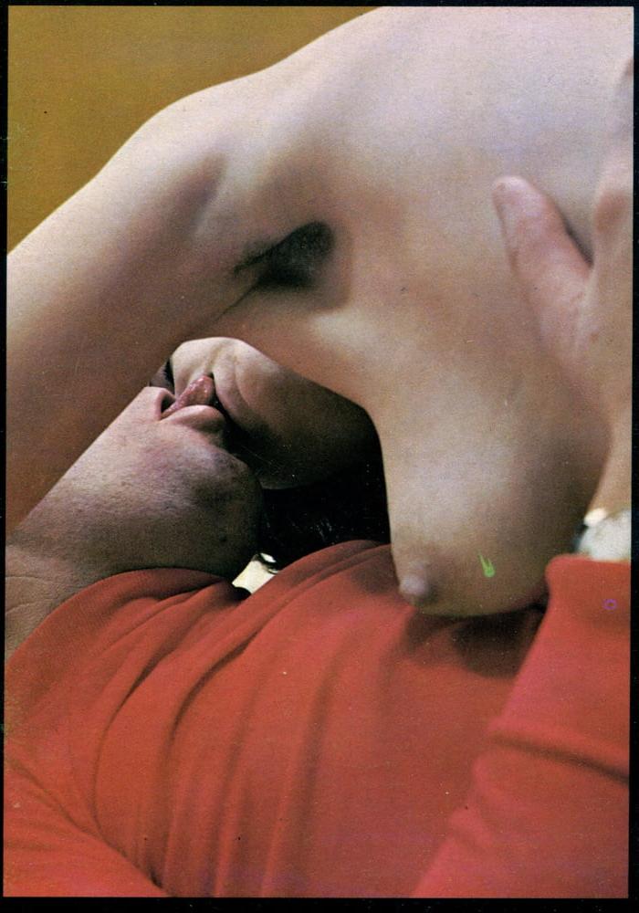 25P Porn mag: weekend-sex 03
